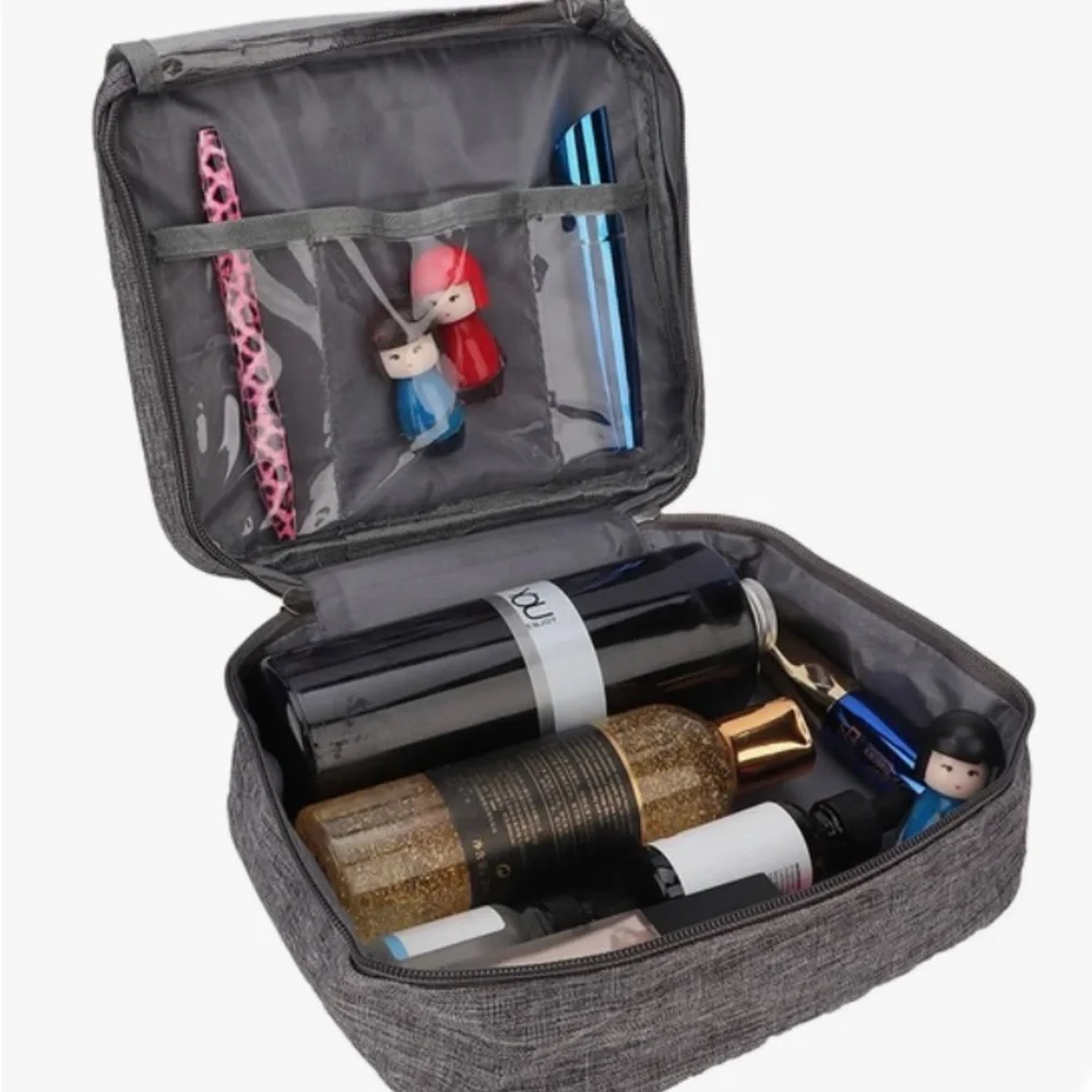 /TRAVEL Makeup Waterproof Storage Bag - New